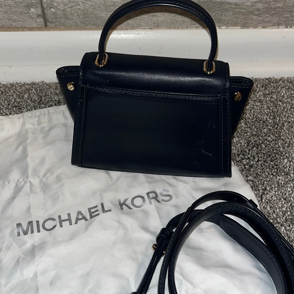 Authentic Michael Kors mini crossbody purse - Picture 9 of 11